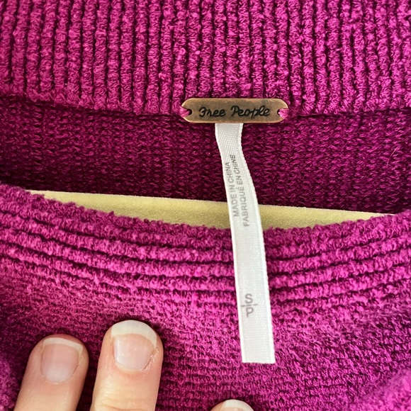 Free People Ottoman Slouchy Tunic in Size S Berry - Picture 3 of 6